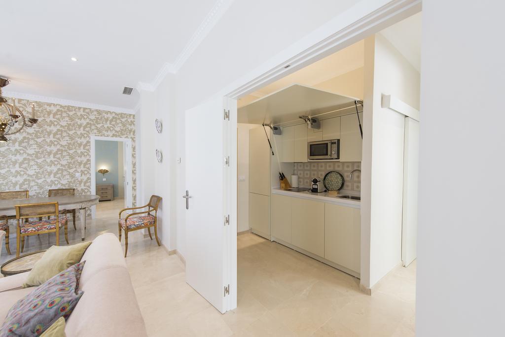 Apartamento Living By Cathedral セビリア エクステリア 写真