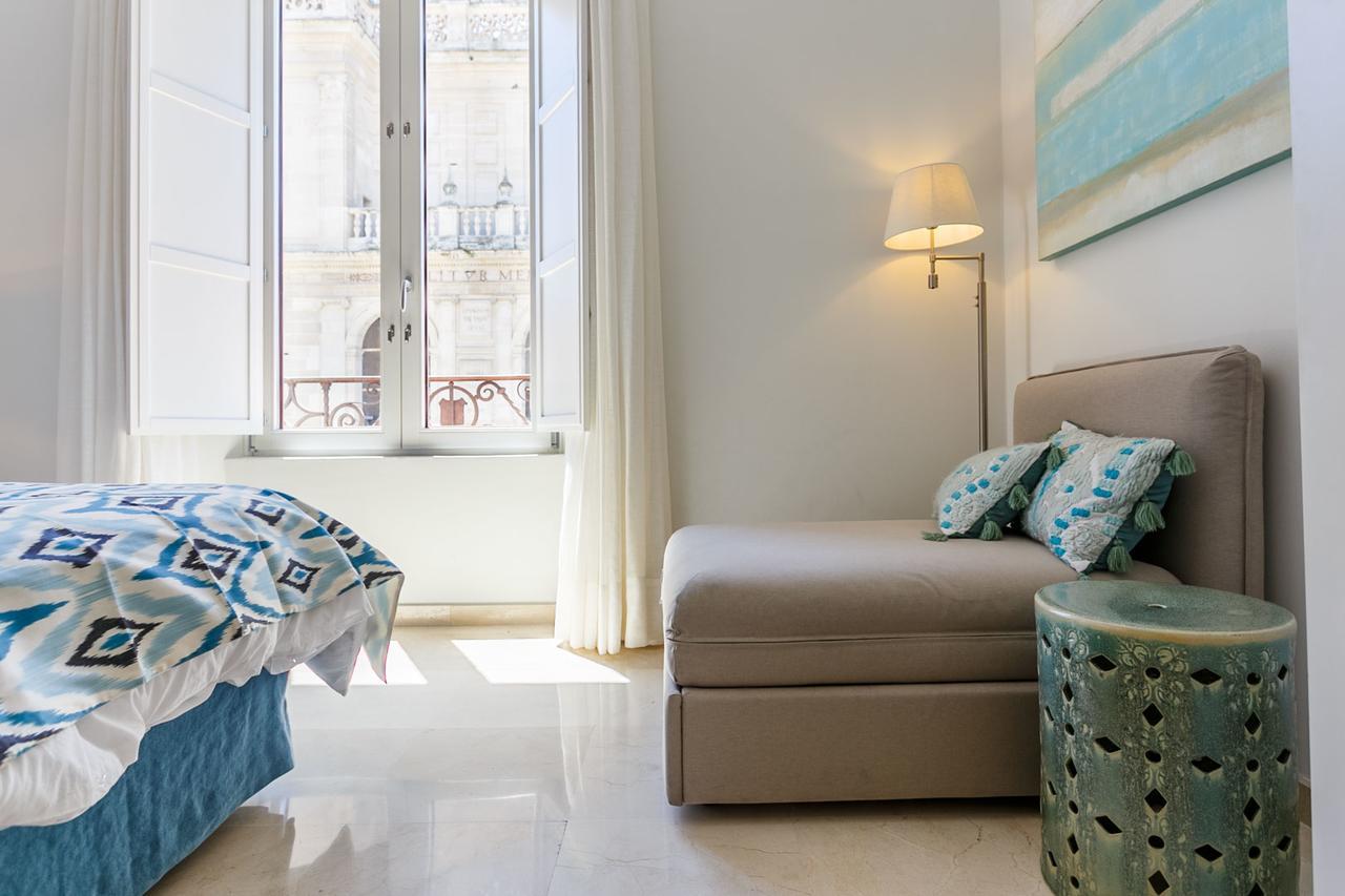 Apartamento Living By Cathedral セビリア エクステリア 写真
